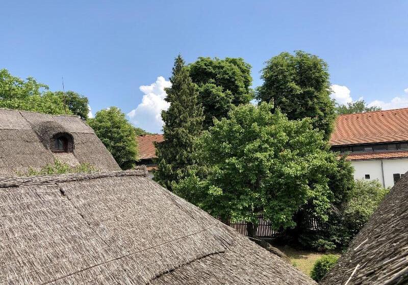 ガーデンビュースタンダードルーム, The Houses Of History  Anno 1830