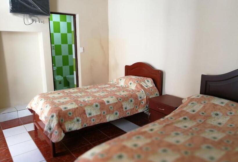 Aile Odası, Tierra Nuestra