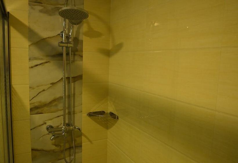 غرفة سوبيريور, Asia And Africa