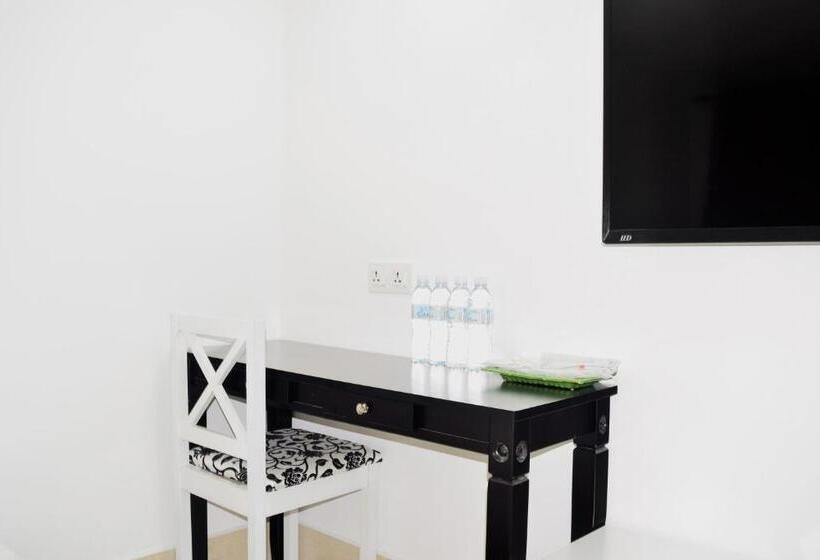 חדר משפחתי, S Rose