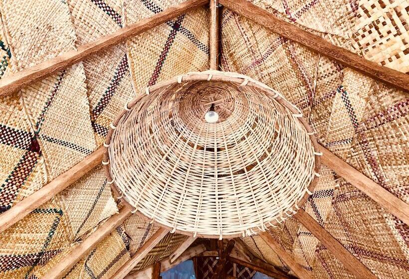 בונגלו משפחתי, Wind Blend Kite Resort