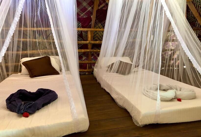 בונגלו משפחתי, Wind Blend Kite Resort