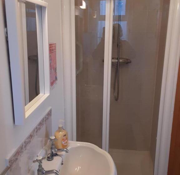 غرفة قياسية, Hawthorn Lodge