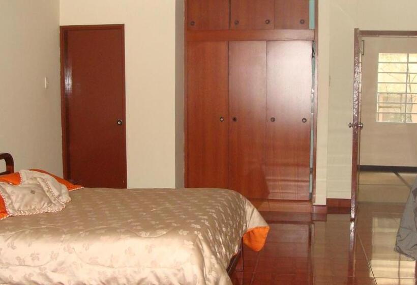 Standart Oda, Manila Plaza