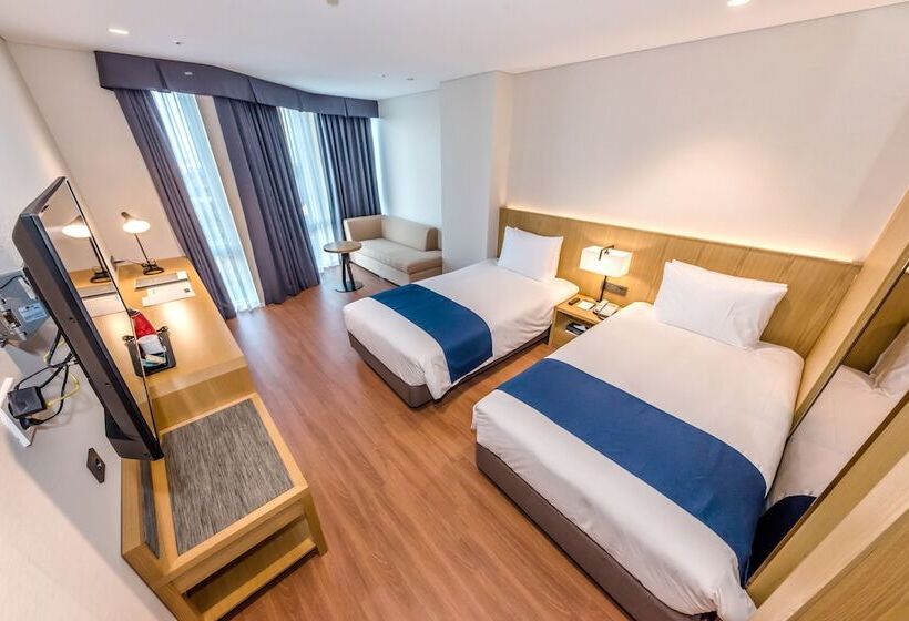 高级大房间, Sirius