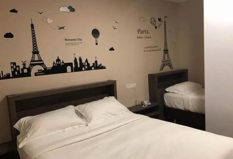 Deluxe Kolmen Hengen Huone, Sunlight Hotel Kulai