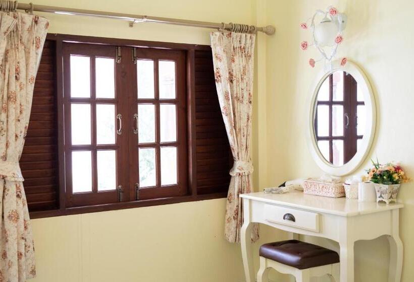 디럭스 룸 킹사이즈 침대, Sakarin Valley Resort