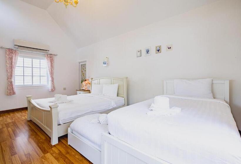 غرفة قياسية رباعية, Sakarin Valley Resort