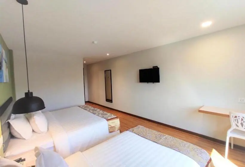 Üç Kişilik Standart Oda, Apple Suites