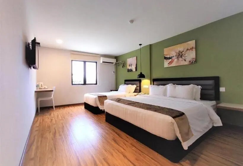 Üç Kişilik Standart Oda, Apple Suites
