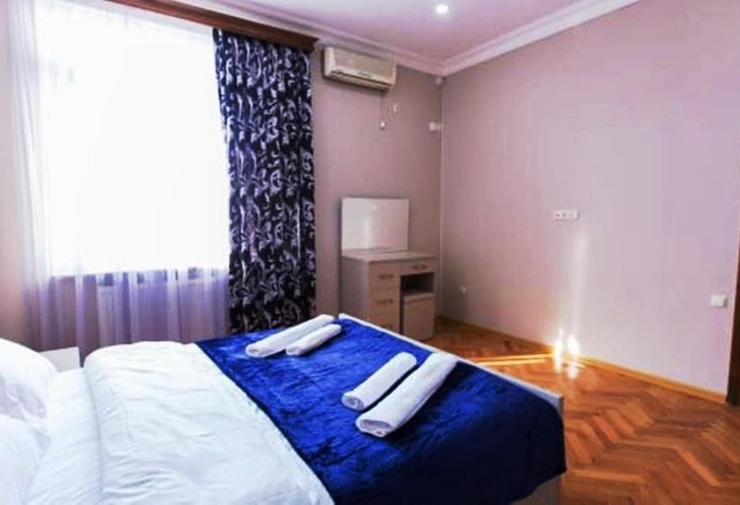 اتاق خانوادگی, Cattaleya