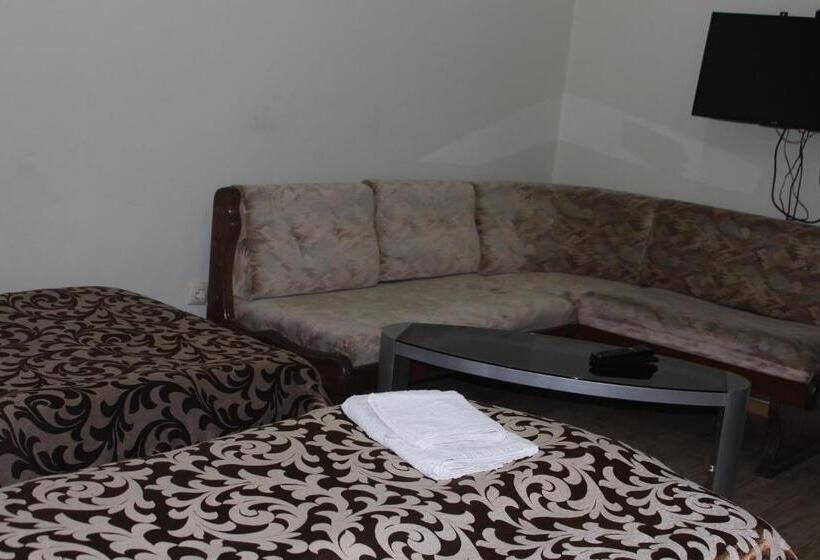 اتاق اکونومی, Cattaleya