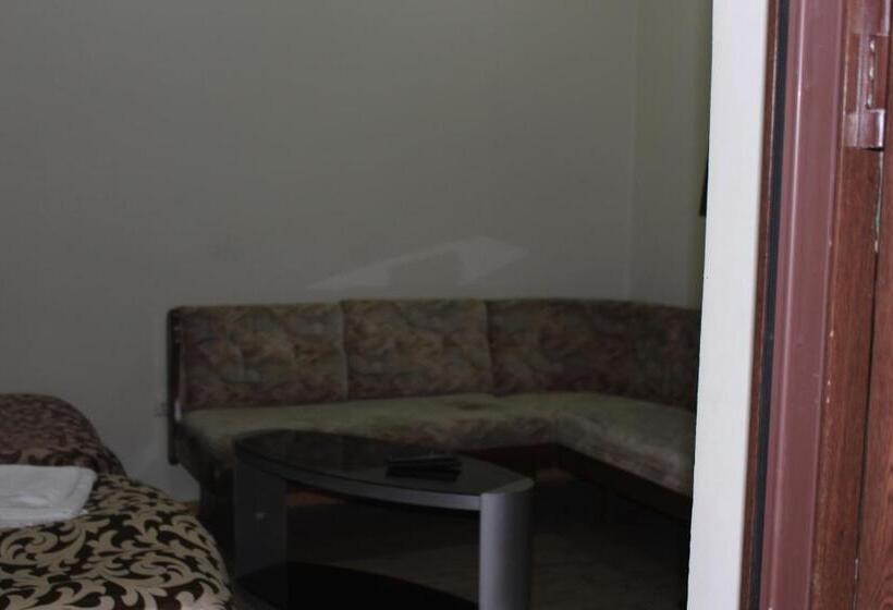 اتاق اکونومی, Cattaleya