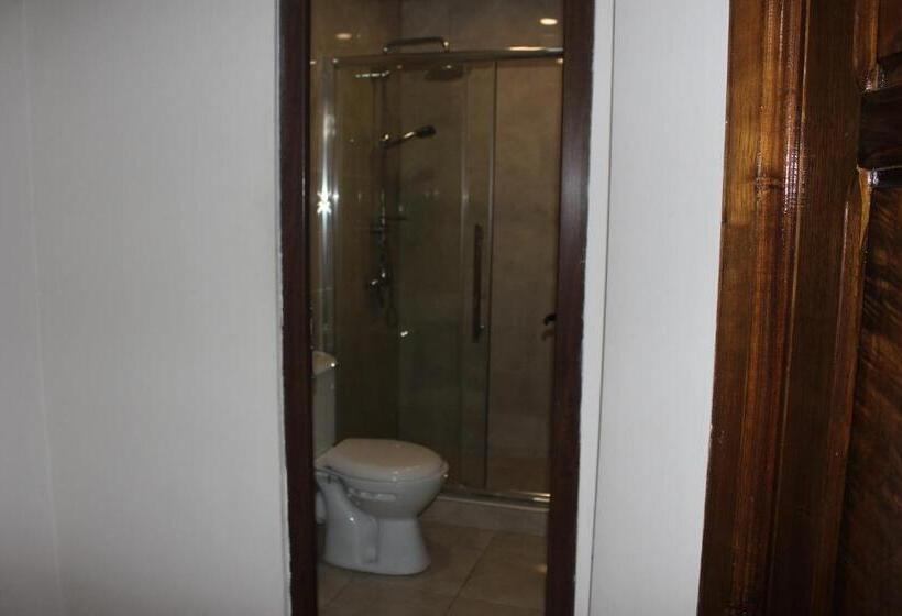 اتاق استاندارد سه نفره, Cattaleya