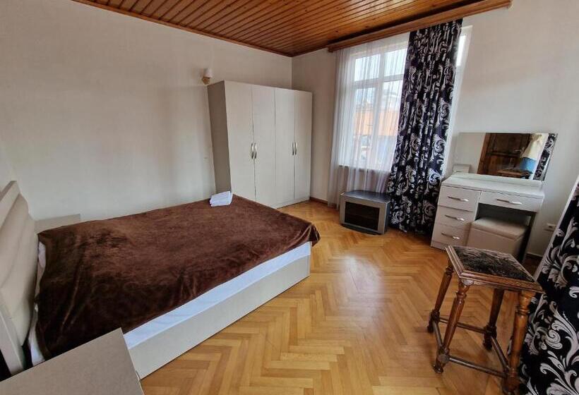 اتاق استاندارد چهار تخته, Cattaleya