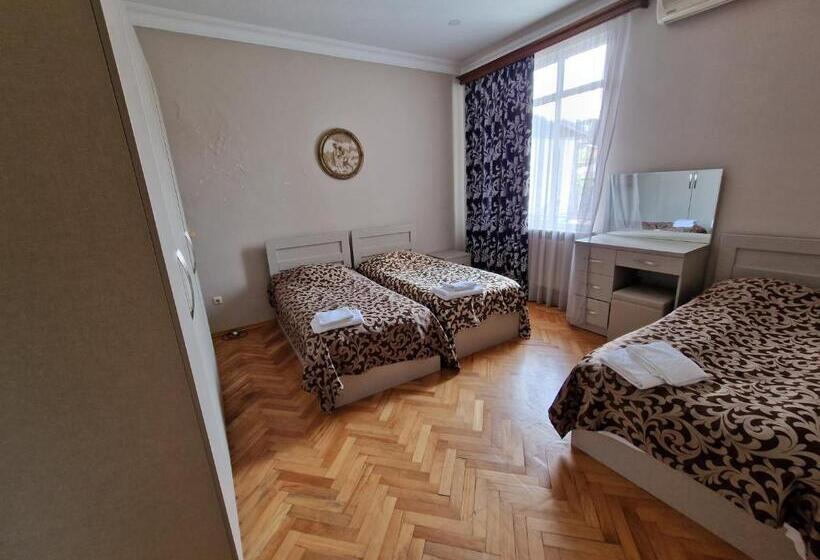 اتاق استاندارد چهار تخته, Cattaleya