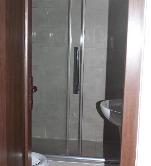 اتاق استاندارد سه نفره, Cattaleya