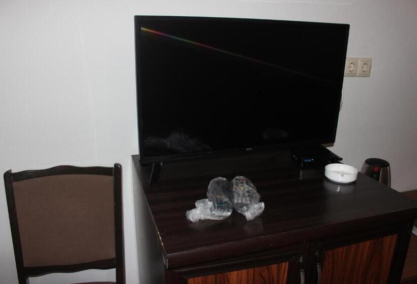 اتاق استاندارد سه نفره, Cattaleya