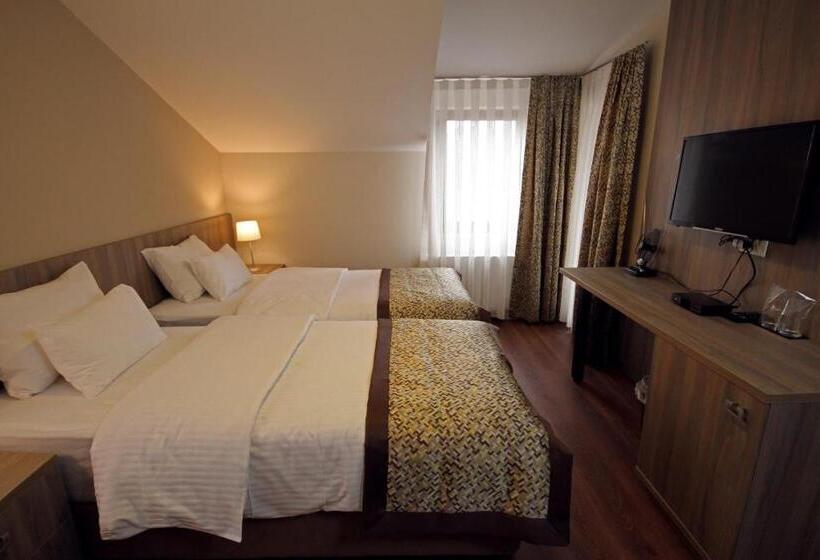 اتاق لوکس با بالکن, Ciflik Winery