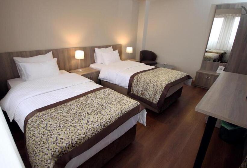 اتاق لوکس با بالکن, Ciflik Winery