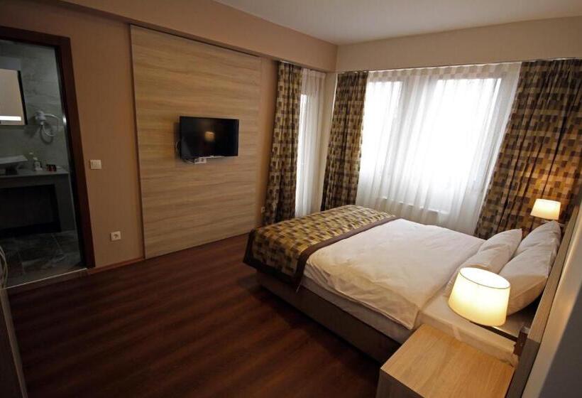 استودیوی لوکس, Ciflik Winery