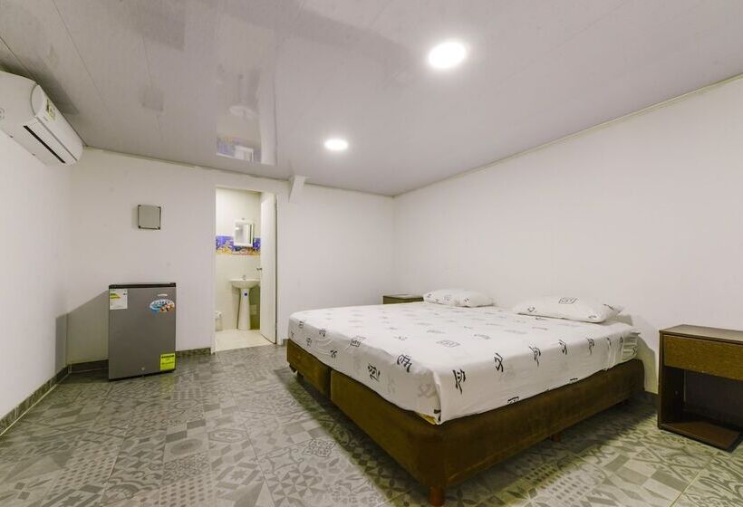 חדר סופריור, Continental Sai