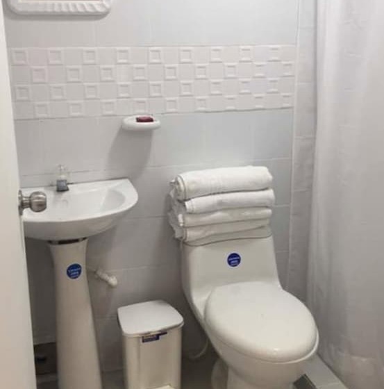 חדר משפחתי, Continental Sai