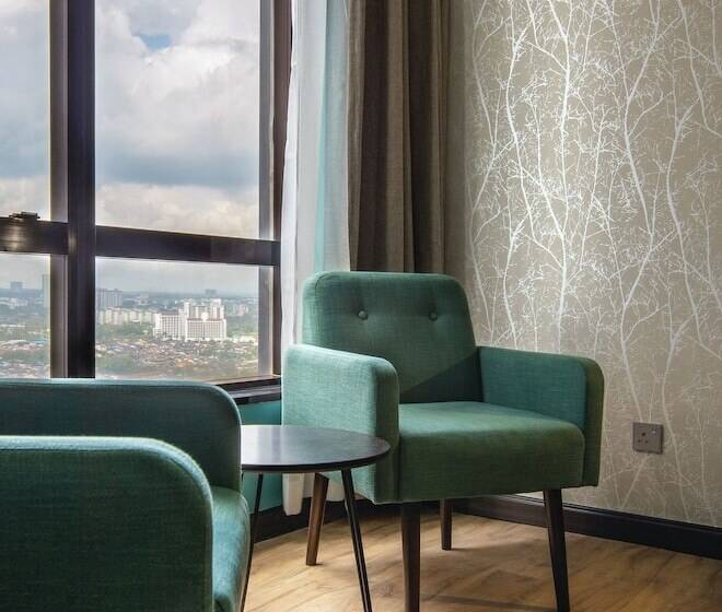 스탠다드 룸 킹사이즈 침대, Trove Johor Bahru