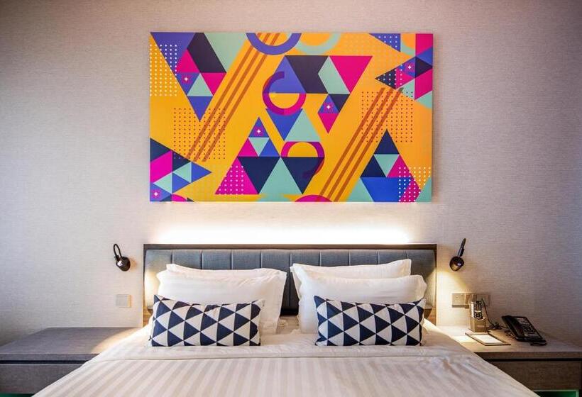 חדר דחוקס עם מיטת קינג, Trove Johor Bahru