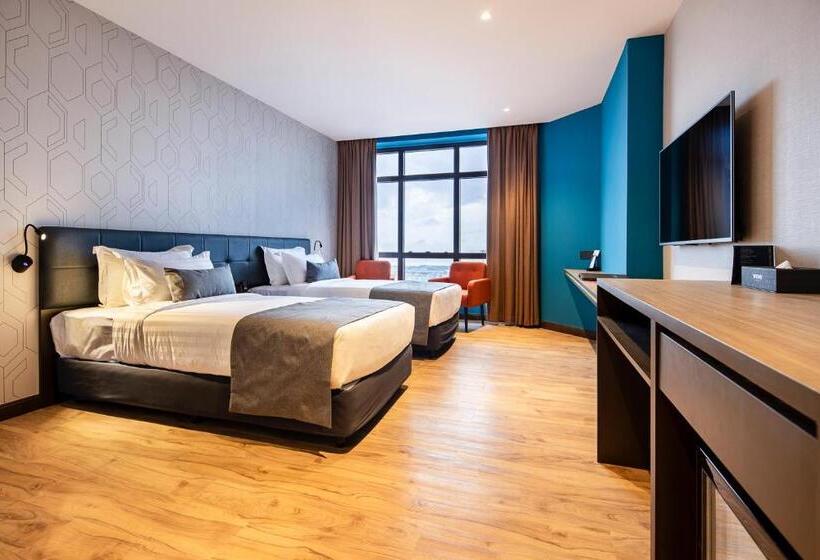 חדר קלאב עם מיטת קינג, Trove Johor Bahru