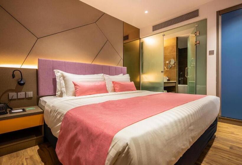 סוויטת ג'וניור, Trove Johor Bahru