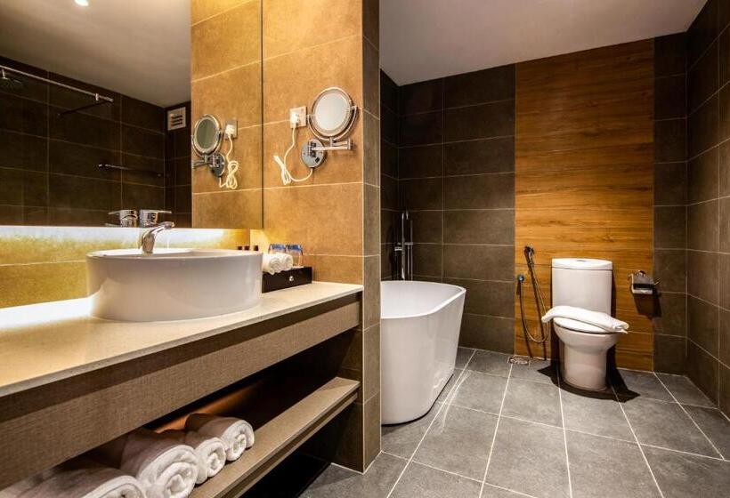 סוויטה משפחתית, Trove Johor Bahru