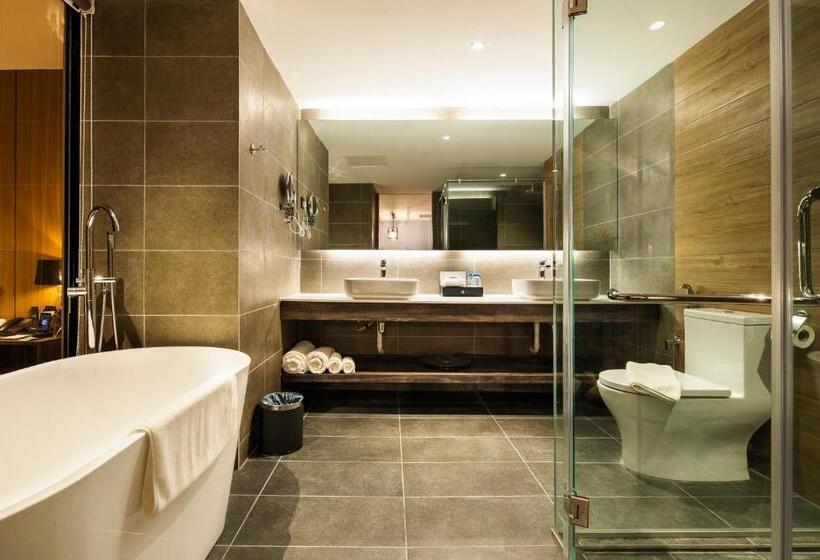 סוויטה אקזקיוטיב, Trove Johor Bahru