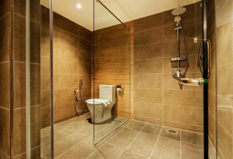 סוויטה, Trove Johor Bahru