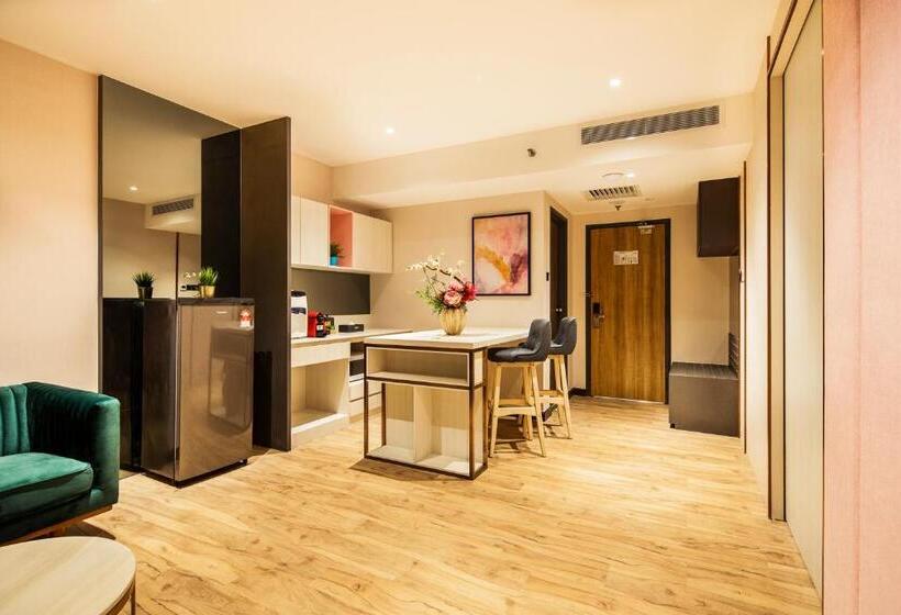 סוויטה, Trove Johor Bahru