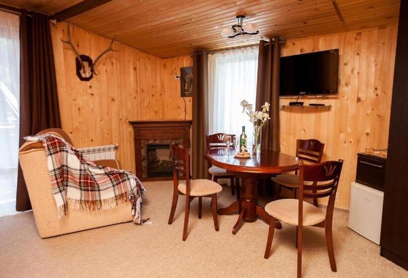 سوئیت جونیور با تراس, Zdybanka