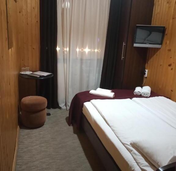 اتاق اکونومی, Zdybanka