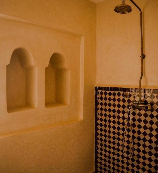 اتاق استاندارد سه نفره, Riadsuerteloca Merzouga