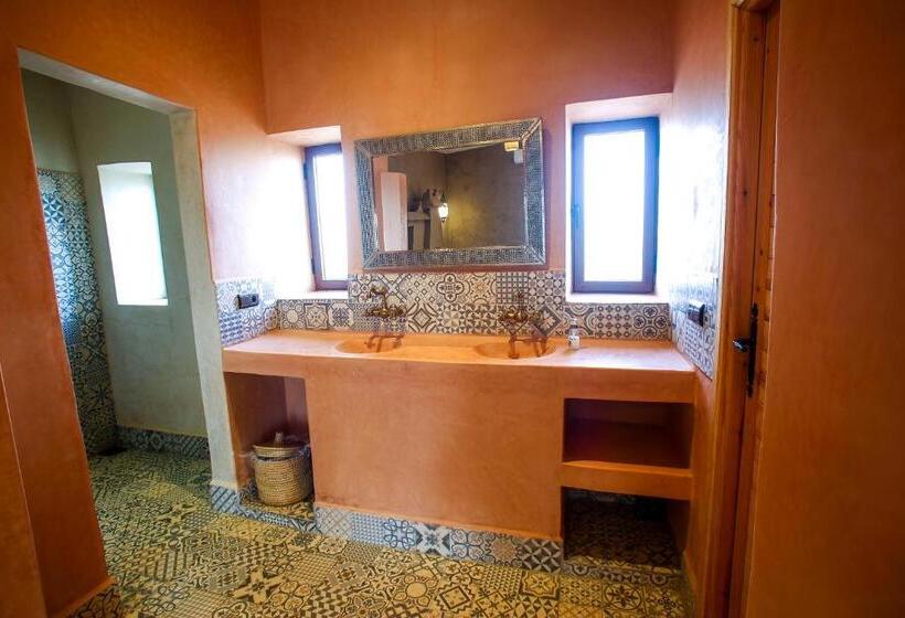 اتاق استاندارد چهار تخته, Riadsuerteloca Merzouga