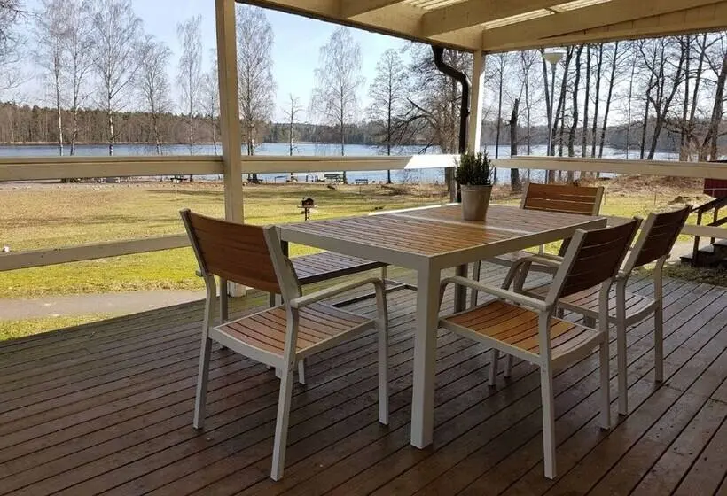 Comfort-huoneisto 1 Makuuhuone, Den Sovande älgen