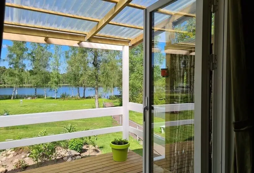 Comfort-huoneisto 2 Makuuhuonetta, Den Sovande älgen