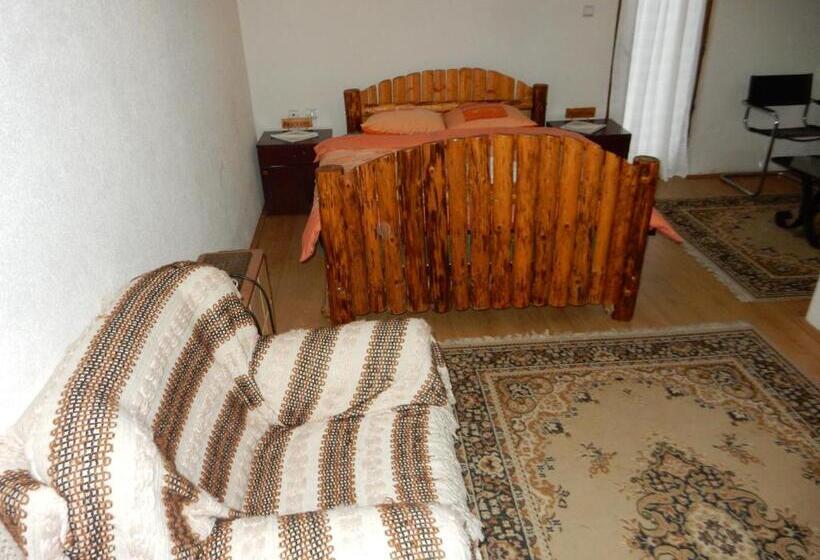 اتاق استاندارد سه نفره, Panorama Lomnica