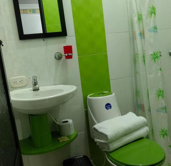 اتاق لوکس, La Hermosa