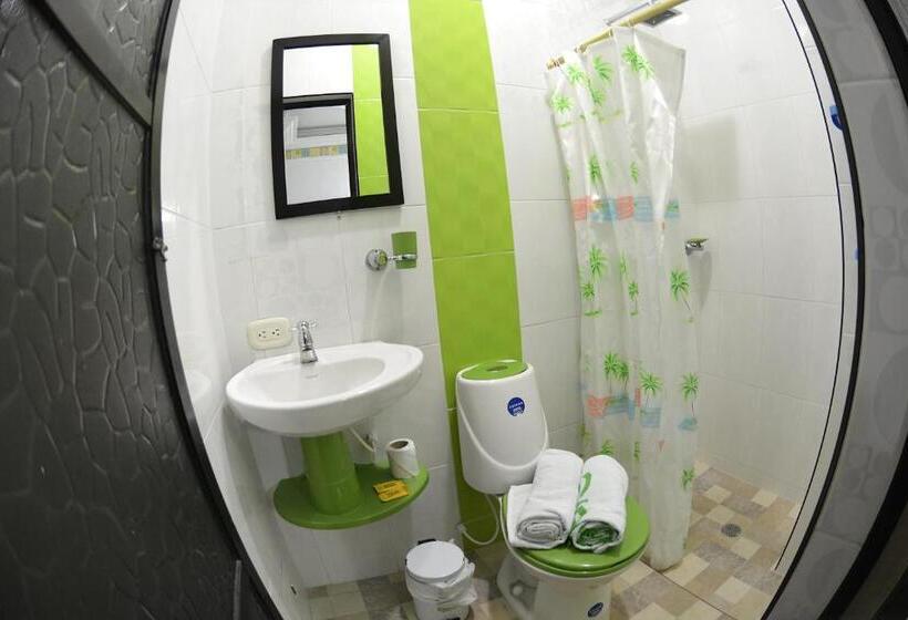 اتاق لوکس, La Hermosa