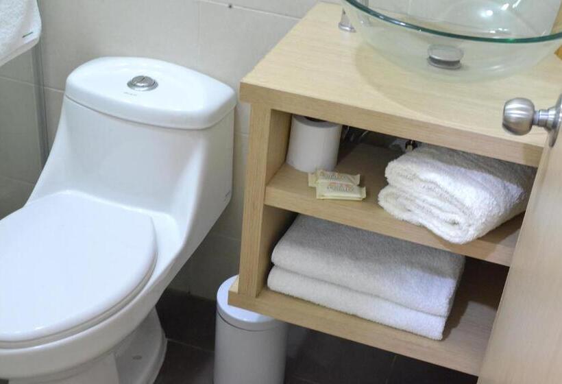 سوییت لوکس, La Hermosa