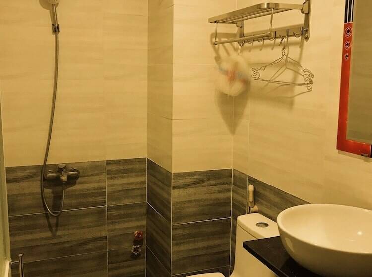 اتاق استاندارد چهار تخته, Lighthouse Homestay Vũng Tàu