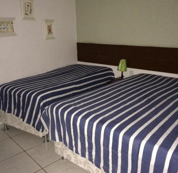 Quarto Triplo Estandar, Pousada Alice