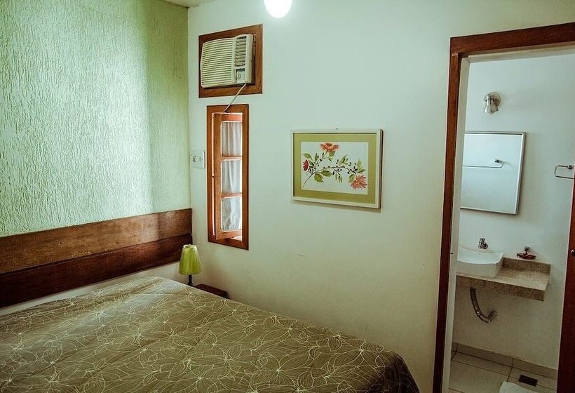 Quarto Quádruplo Estandar, Pousada Alice