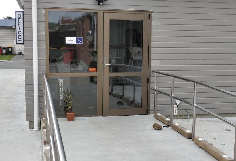 آپارتمان 1 خوابه همکف, Stopforths Motel