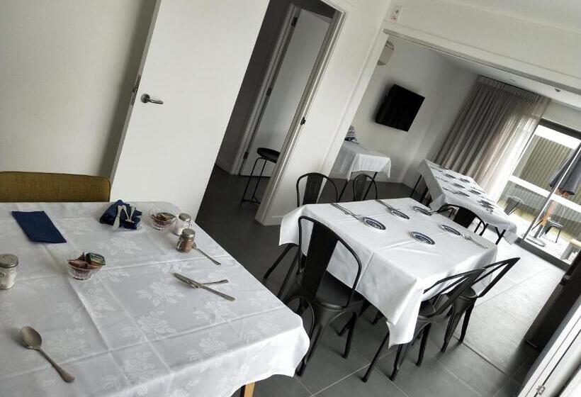 آپارتمان 1 خوابه همکف, Stopforths Motel